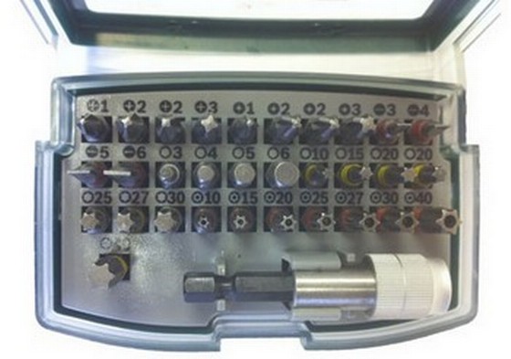 BOSCH 2.607.017.063 32PIECE MIXED BIT SET + LOCKING BIT HOLDER