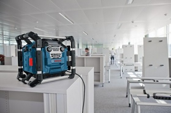 BOSCH GML20 25WATT POWERBOX 360 JOBSITE RADIO 240V