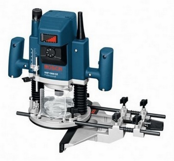 BOSCH GOF1300CE 1/2" PLUNGE ROUTER 110V
