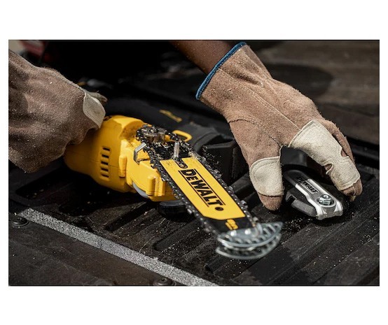 DEWALT DCMPS520N-XJ 18v XR 20cm PRUNING SAW BODY ONLY