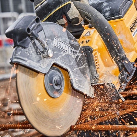 Dewalt Dcs690n-xj 54v Xr Flexvolt 230mm 