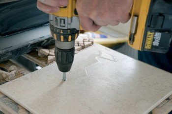 DEWALT DT6041-QZ DIAMOND TILE DRILL & WATER DELIVERY SYSTEM 10mm