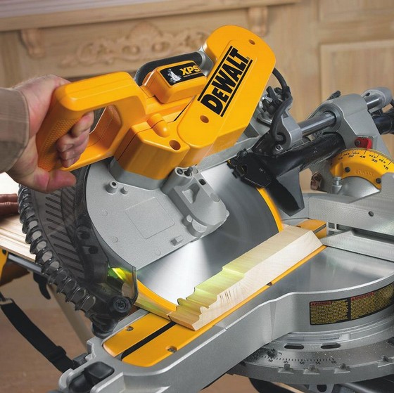 DEWALT DWS780-LX 305mm DOUBLE BEVEL MITRE SAW 110v