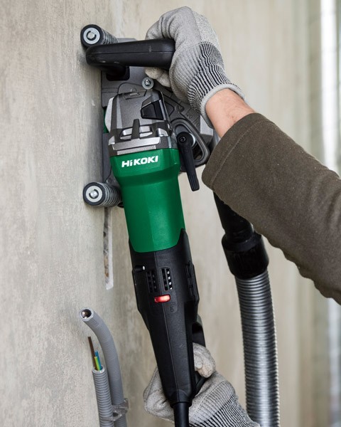 HIKOKI CM5MA/J1Z WALL CHASER 240V WITH 2 X DIAMOND BLADES INCLUDES TRIPLE BLADE WORTH Â£89.00 EX VAT