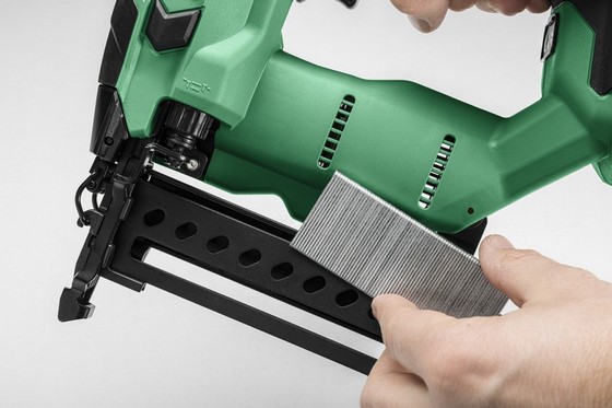 HIKOKI N1804DAJXZ 18V 18G CROWN STAPLER 2 X 2.0AH LI-ION BATTERIES AND CHARGER