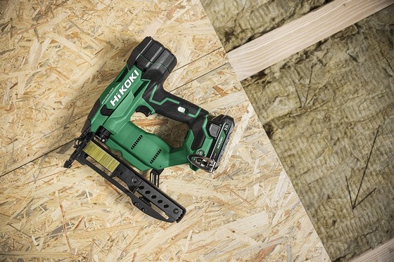 HIKOKI N1804DAJXZ 18V 18G CROWN STAPLER 2 X 2.0AH LI-ION BATTERIES AND CHARGER