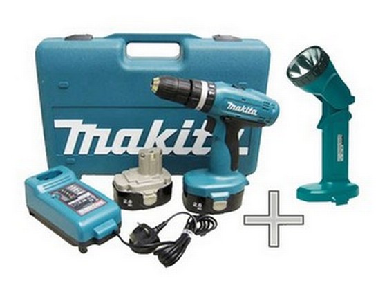 MAKITA 8391DWDE 18V COMBI DRILL 2x2.6Ah Ni-MH BATTERIES INCLUDES FREE 18V MAKITA TORCH