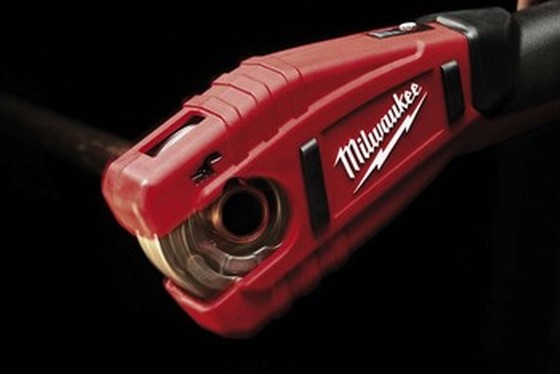 MILWAUKEE C12PC-202C 12V PIPE CUTTER 1 X 2.0ah Li-ion BATTERY