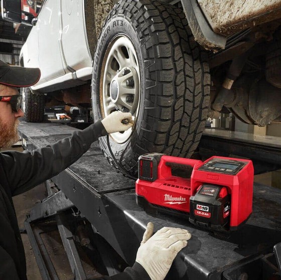 MILWAUKEE M18BI-0 INFLATOR