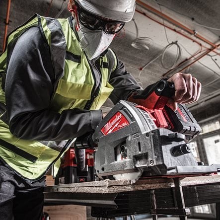 MILWAUKEE M18FPS55-552P 18V PLUNGE SAW GB2 4933478779