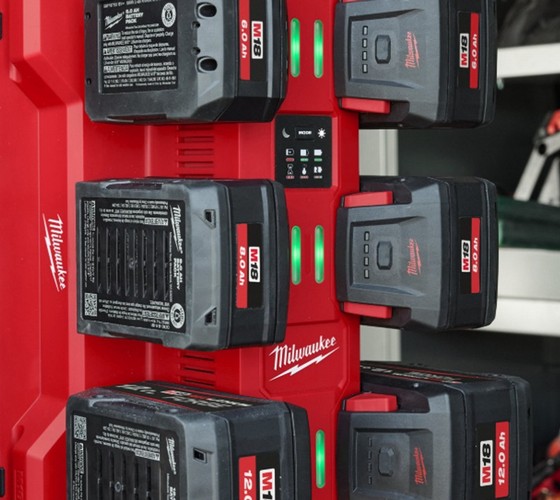 MILWAUKEE M18MPC6 18V MOBILE RATED PACKOUT 6 BAY CHARGER